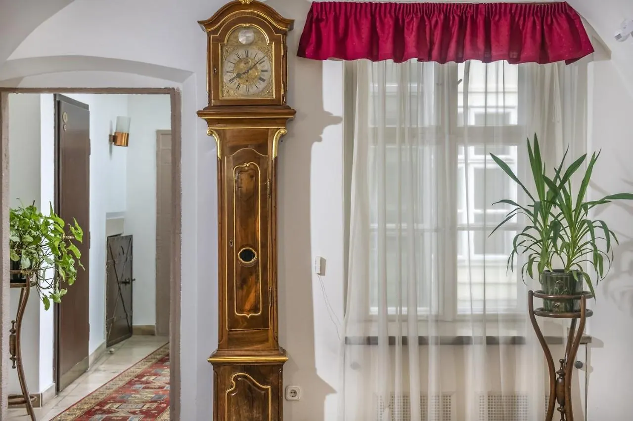 Academy Pension Budapest Bed & Breakfast
